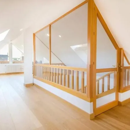 Stunning 4-Bed House In Urbies * Urbiés